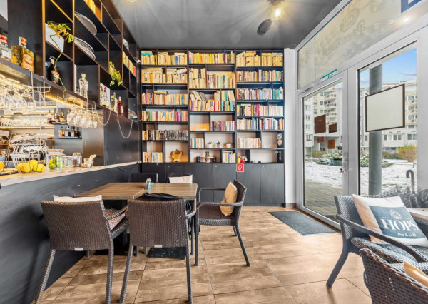 Zabehnutá gastro prevádzka na odstúpenie – Karlova Ves, Nám. sv. Františka