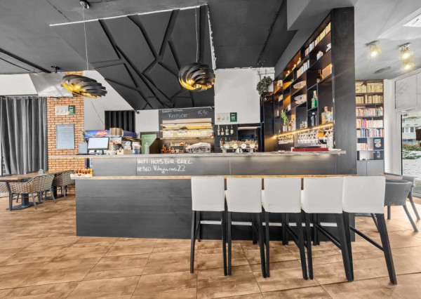 Zabehnutá gastro prevádzka na odstúpenie – Karlova Ves, Nám. sv. Františka