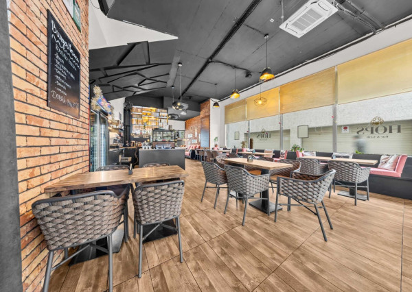 Zabehnutá gastro prevádzka na odstúpenie – Karlova Ves, Nám. sv. Františka